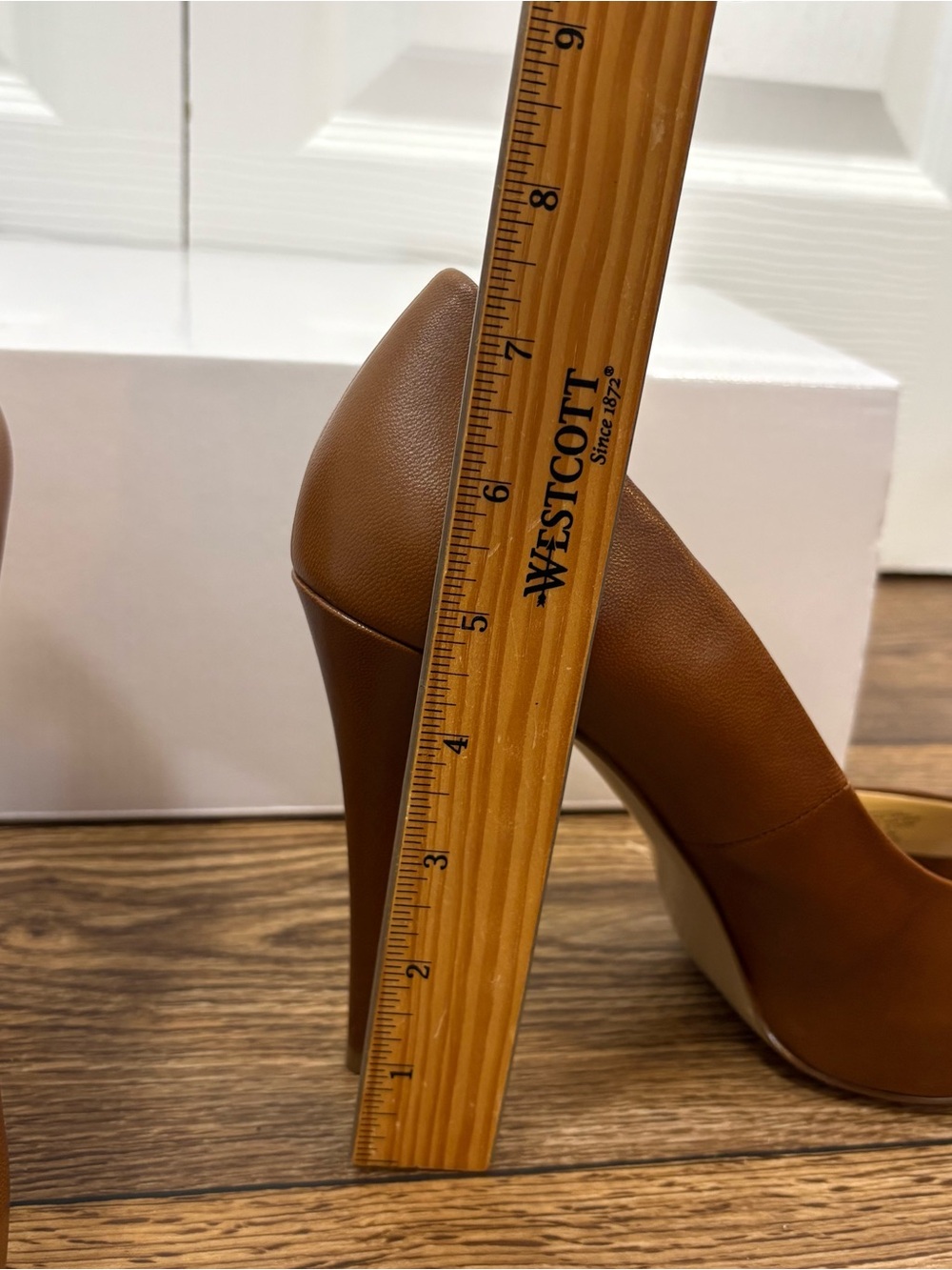 GUESS Cognac Leather Peep Toe Platform Pumps Heels Size 9 - Picture 6 of 11